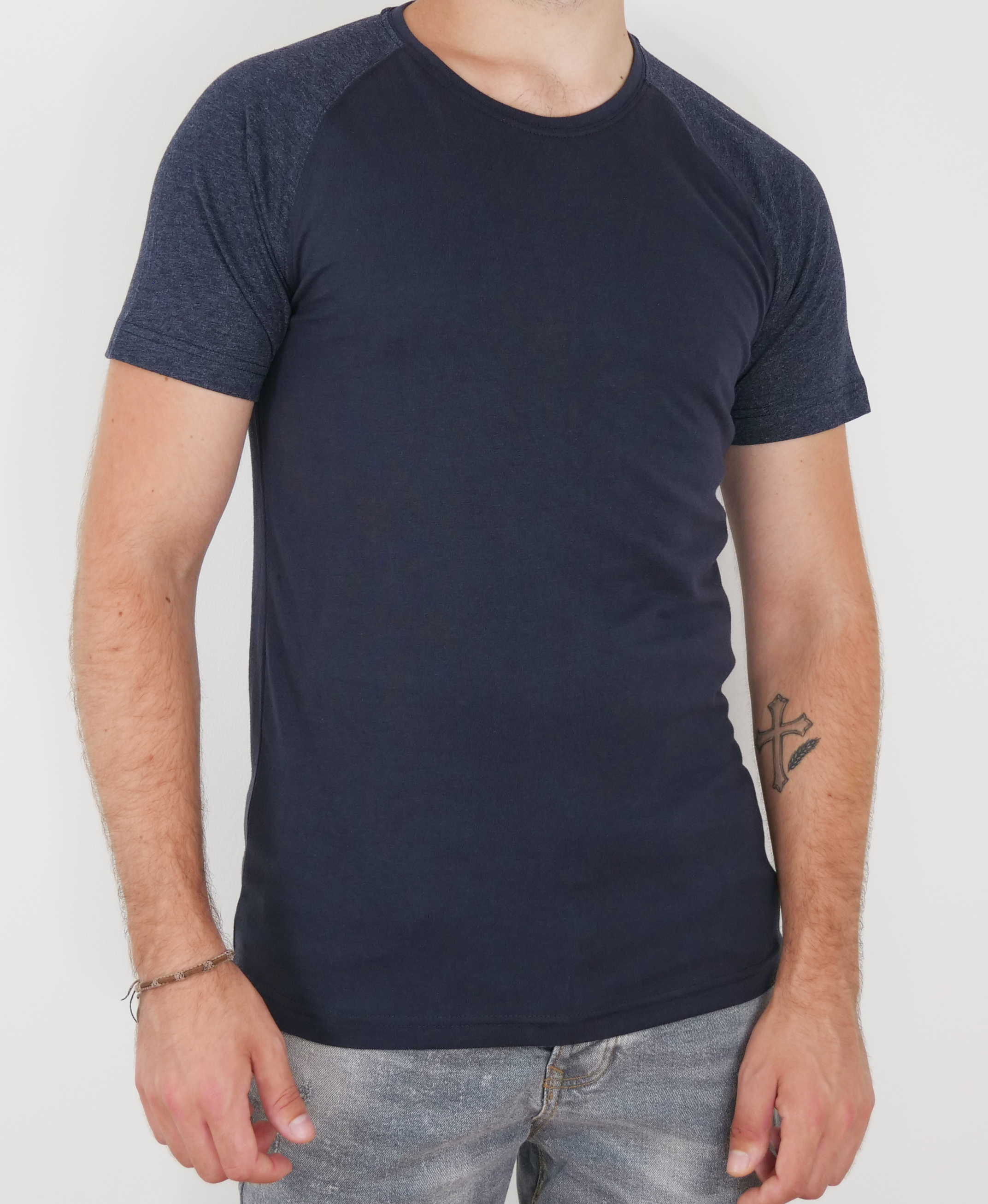 Raglan T-Shirt in Navy Blau